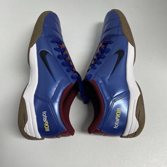 Athletic_Shoes